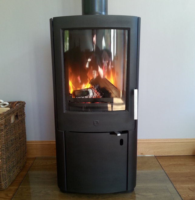 Lit wood burning stove 