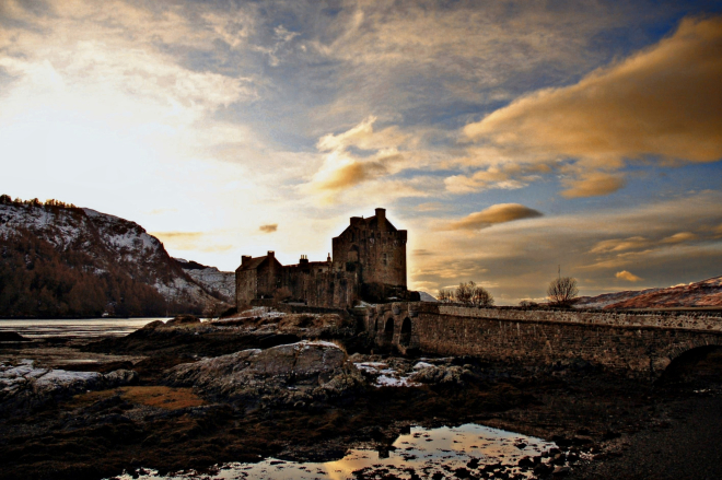 Eilean Donan Castle at dusk