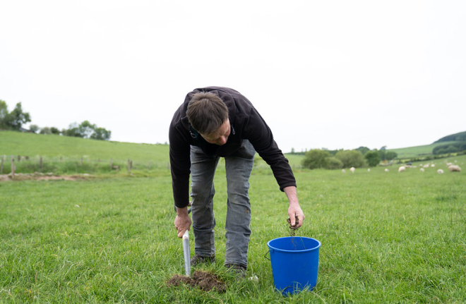 Farmer Neil McGowan of Incheoch Farm carries out a soil analysis. 