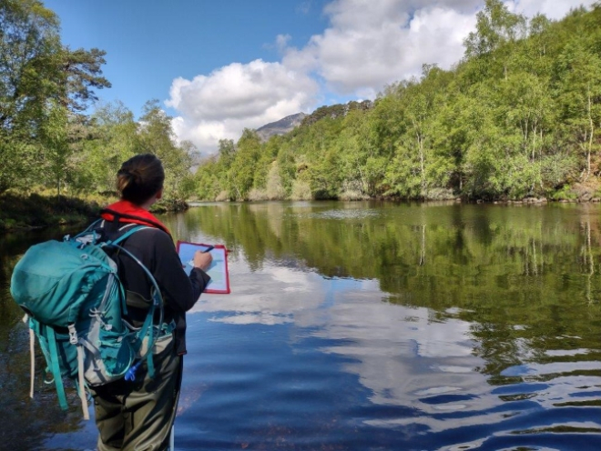 A graduates working with Rivers placement with Beauly District Salmon Fishery Board