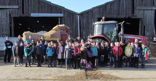 School children group photo at Balgay Farm