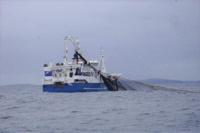 Fishing vessel Lunar Bow, © Crown copyright photo John Dunn