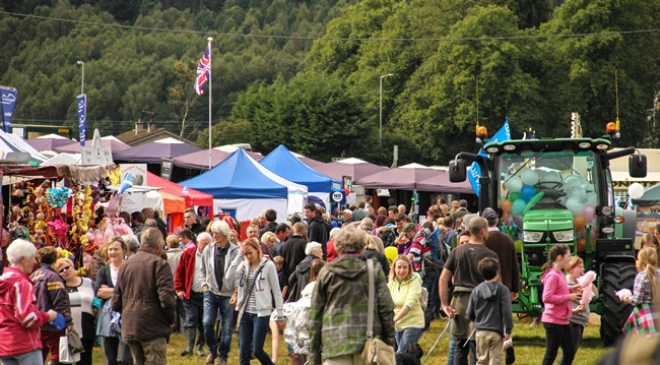 Grantown show crowd