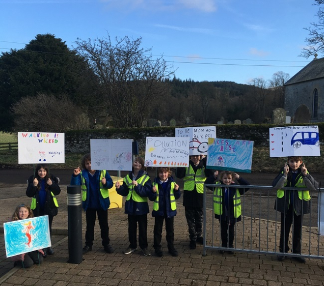 Lamington Primary Schools Active Travel placards