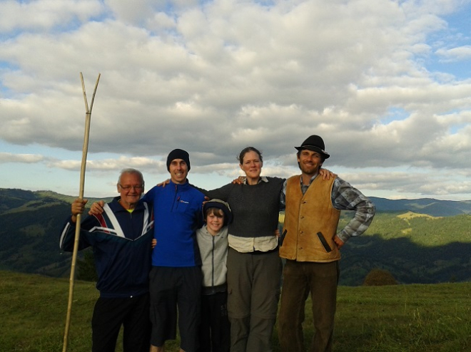 Churchill fellow Rachel Remnant with group of farmers